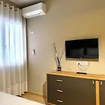 Cozy Seaside Retreat Apartment