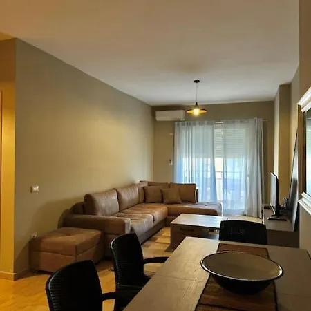 Cozy Seaside Retreat