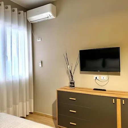 Cozy Seaside Retreat アパート