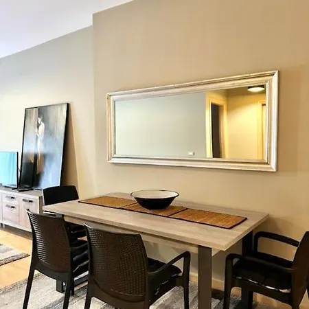 Cozy Seaside Retreat *